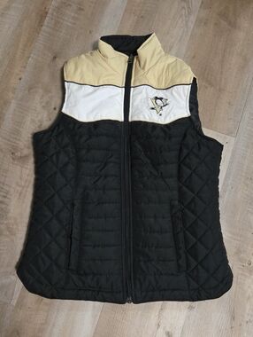 G-III Sports By Carl Banks Offical Licensed NHL Pittsburgh Penguins Womens Vest